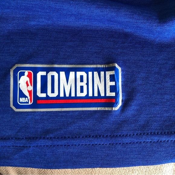 Under Armour NBA Combine New York Knicks Royal Blue Long Sleeve Hoodie Shirt XL - Picture 9 of 11